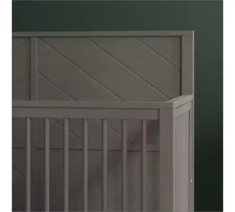 Commode et chiffonnier pour chambre de bébé